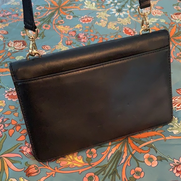 Micheal Kors Crossbody - Picture 6 of 11